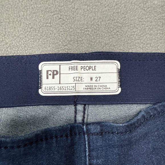 Free People Jeans Womens 27 Blue Indigo Flare Low‎ Rise Pull On Retro 70s Denim - Picture 3 of 12